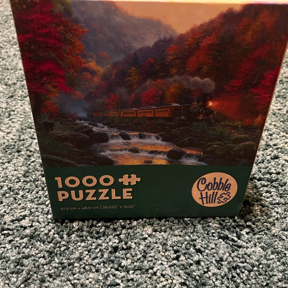 Cobb Hill by New Balance Green and Red Puzzle 1000 Pieces